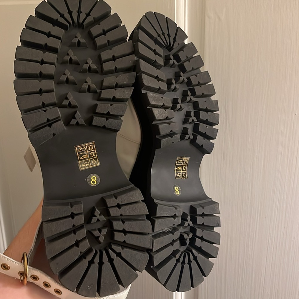 Jeffrey Campbell Crunched Sandals- size 8- in great used condition - Picture 8 of 15